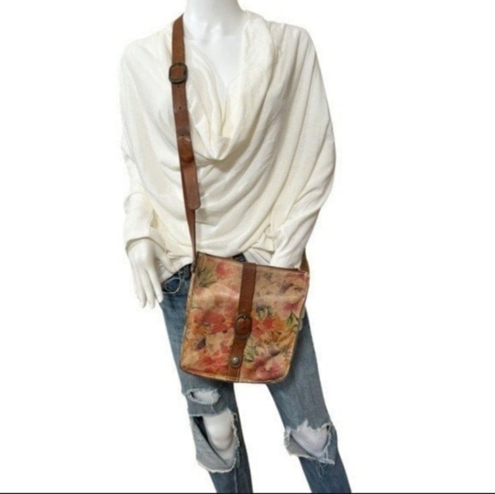 Patricia Nash women's handbag multicolor leather floral medium